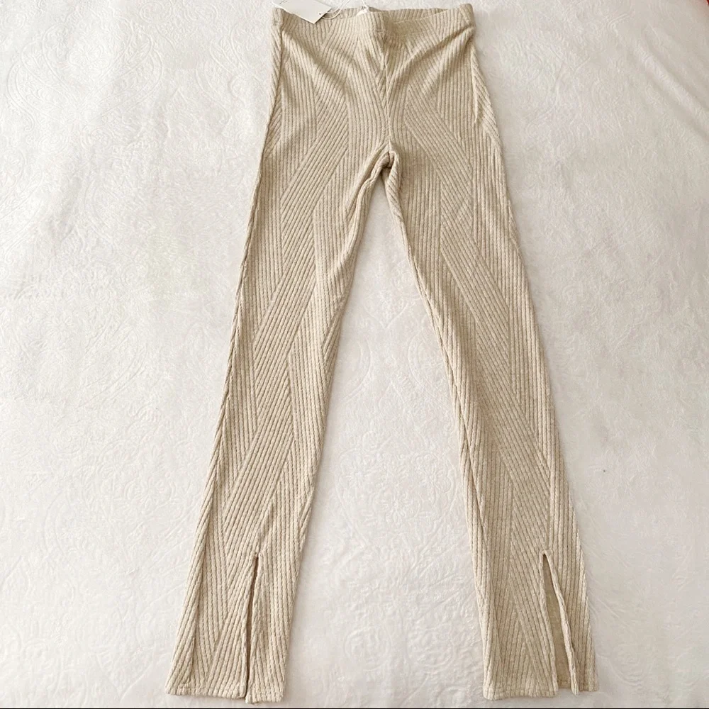 NWT Lulu’s Emery Park Knitted Parted Hem Leggings - Picture 5 of 16